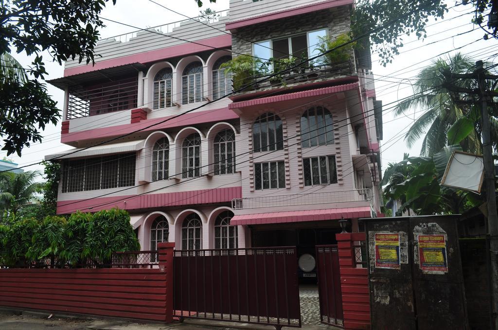 Saikia Nest The Home-Stay Guwahati Esterno foto